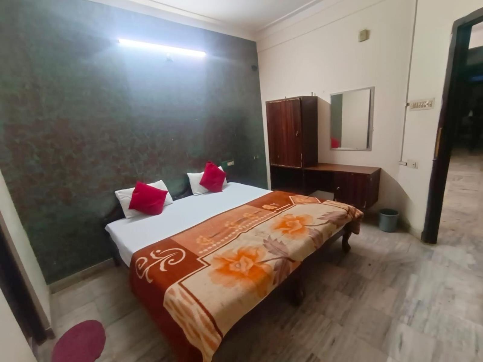 Hotel Shubham ウダイプル エクステリア 写真